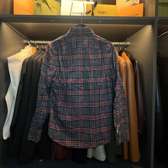 Abercrombie & Fitch Men’s button-down flannel shirt (Dark Gray/Navy/red/Green) - Picture 2 of 3